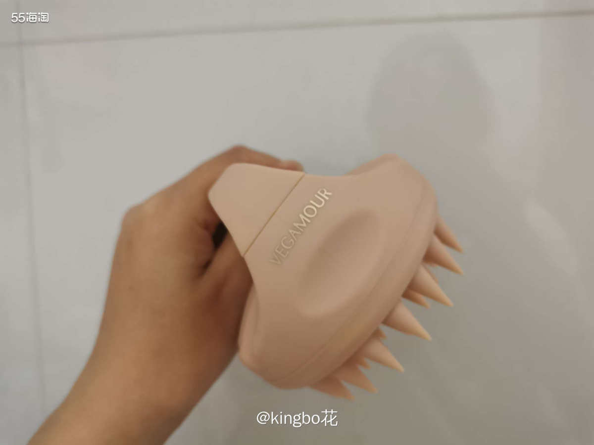 方便抓握的Vegamour按摩梳，干湿两用舒缓头皮好帮手  