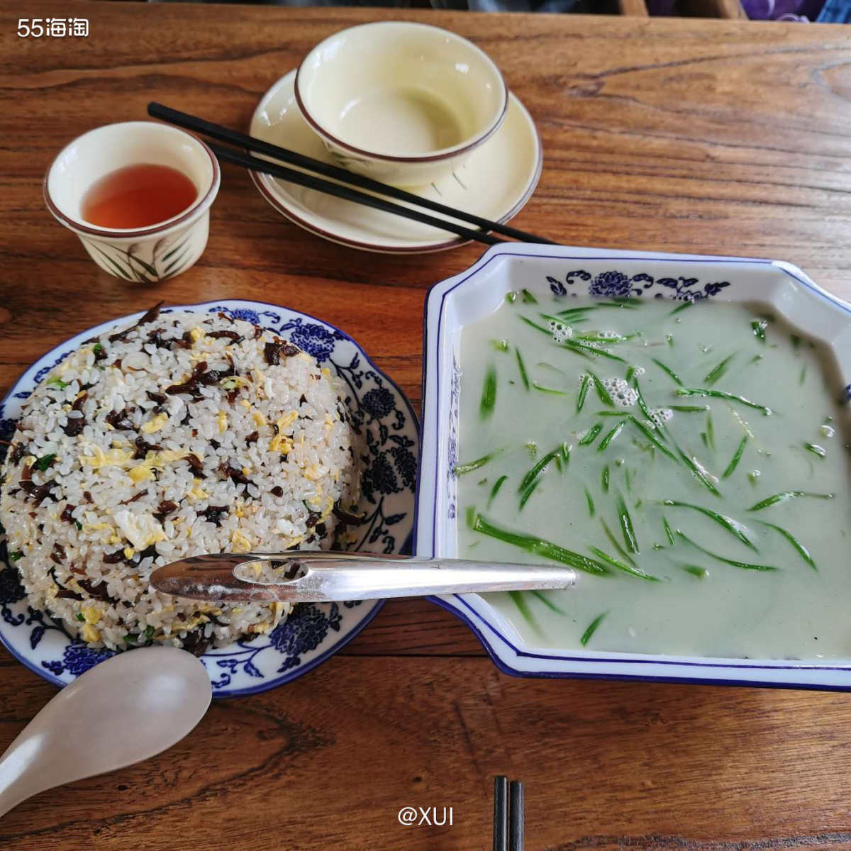 这是某天到大理的喜洲古镇麦田附近拍照找的饭店，因为不想跑远，