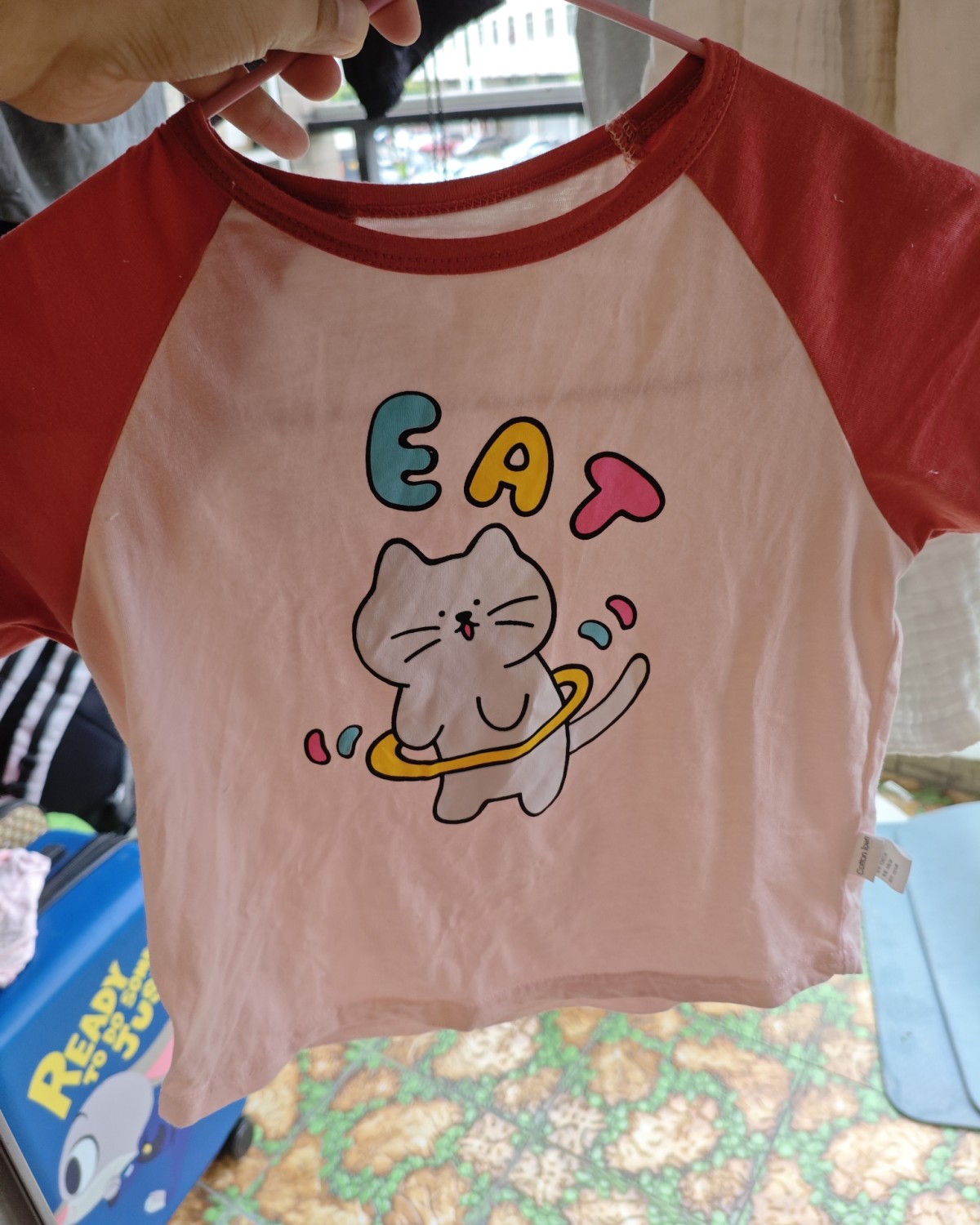 对于宝宝的衣服品牌我不太懂，主要是大部分我女儿的衣服都是姐姐