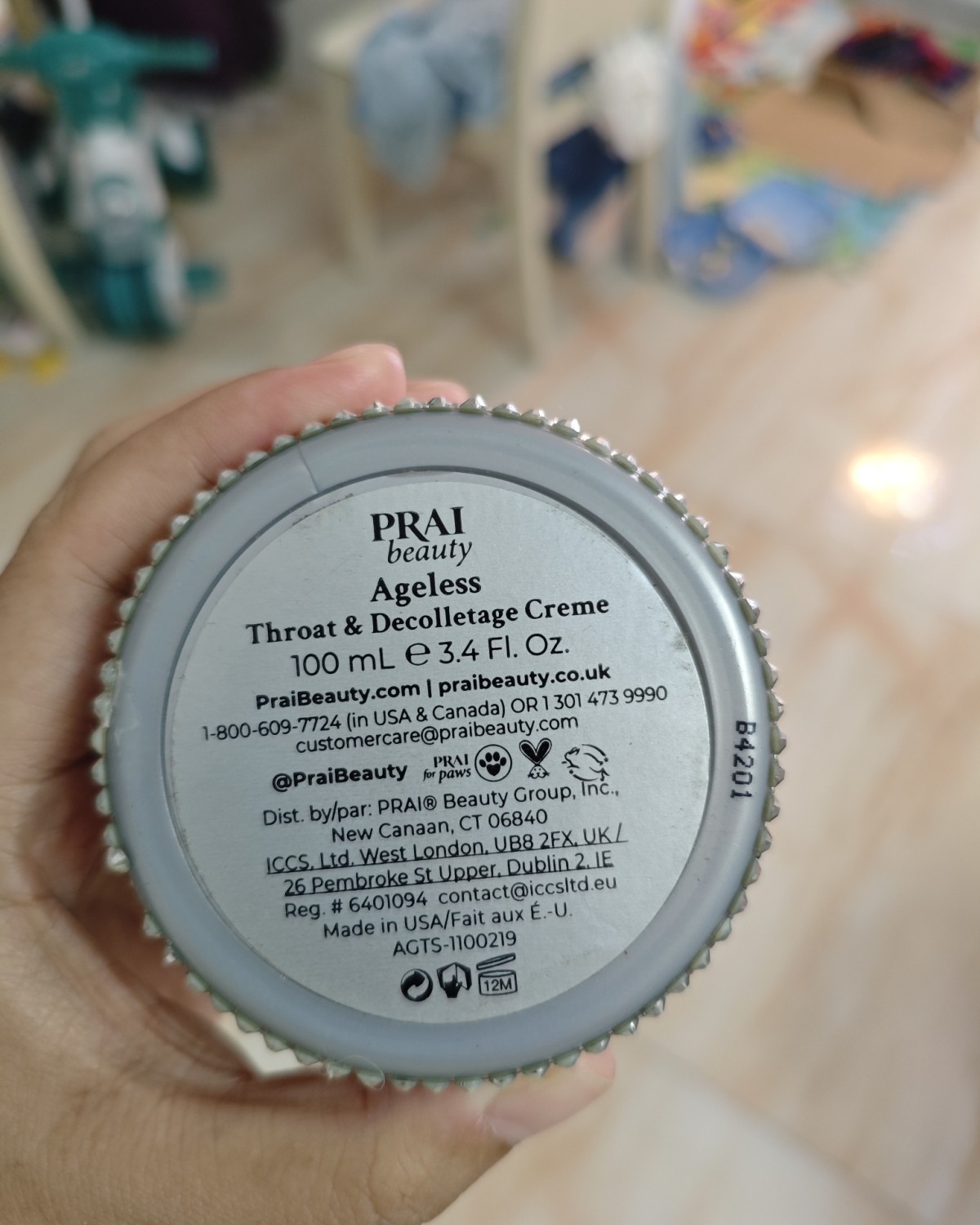 之前淘宝海外旗舰店清仓，我看了这个prai价格好，又却颈霜就