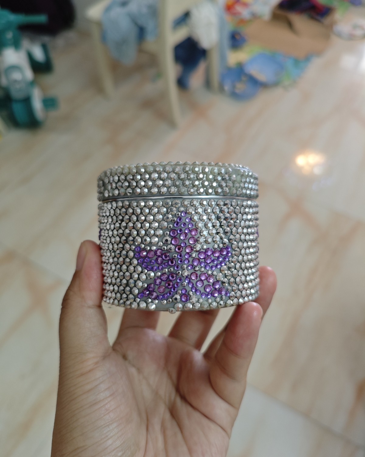之前淘宝海外旗舰店清仓，我看了这个prai价格好，又却颈霜就