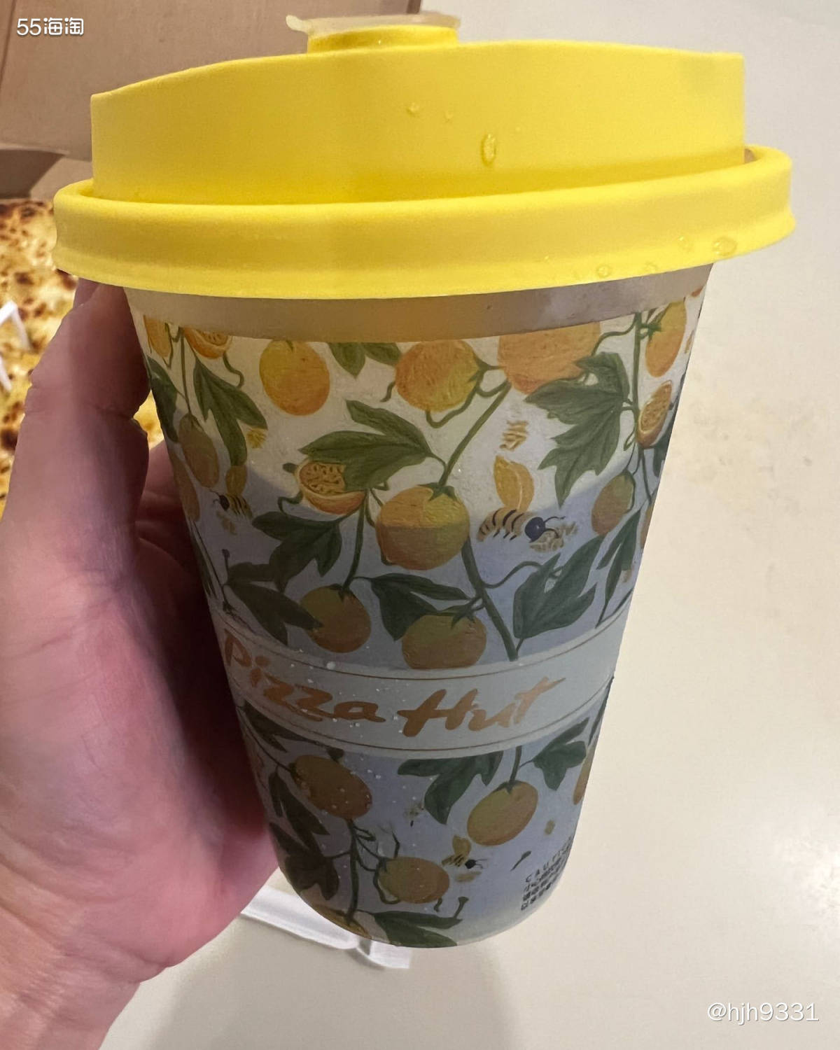 必胜客居然出汉堡包了❓ 今天中午在家没啥东西吃，赶紧点一份。