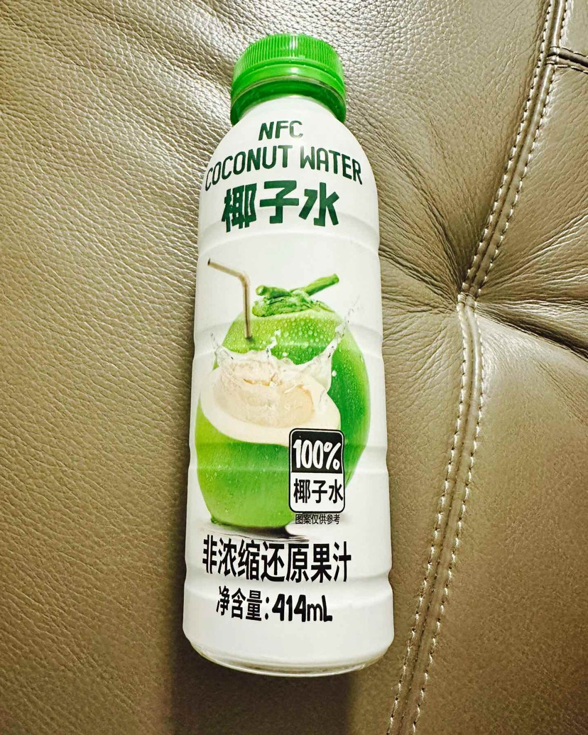 这个山姆的椰子水，我感觉还是很划算的，一瓶划下来大概六七块钱