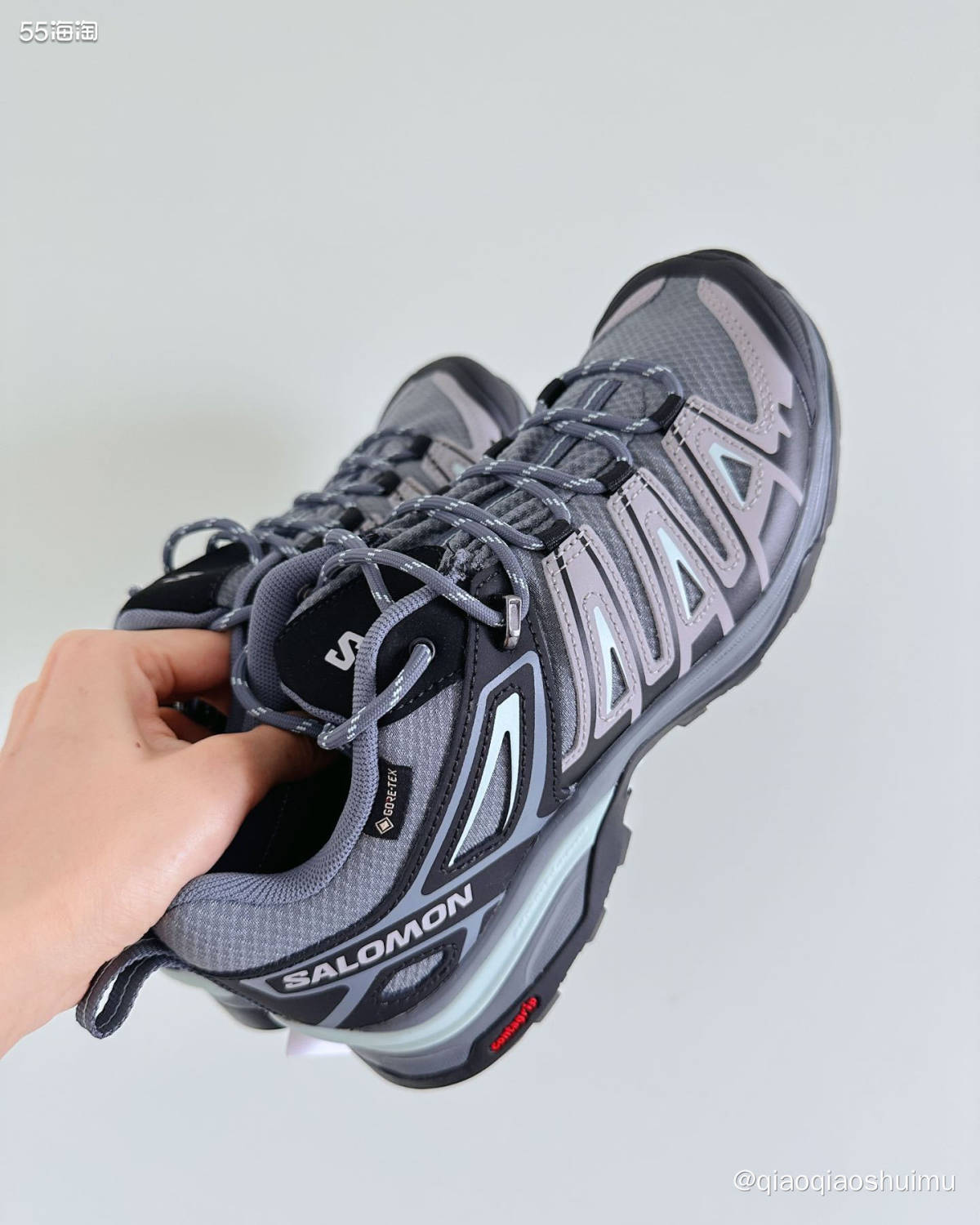 上次不是买了三双萨洛蒙嘛，结果白金那双有瑕疵，就退回去换货了