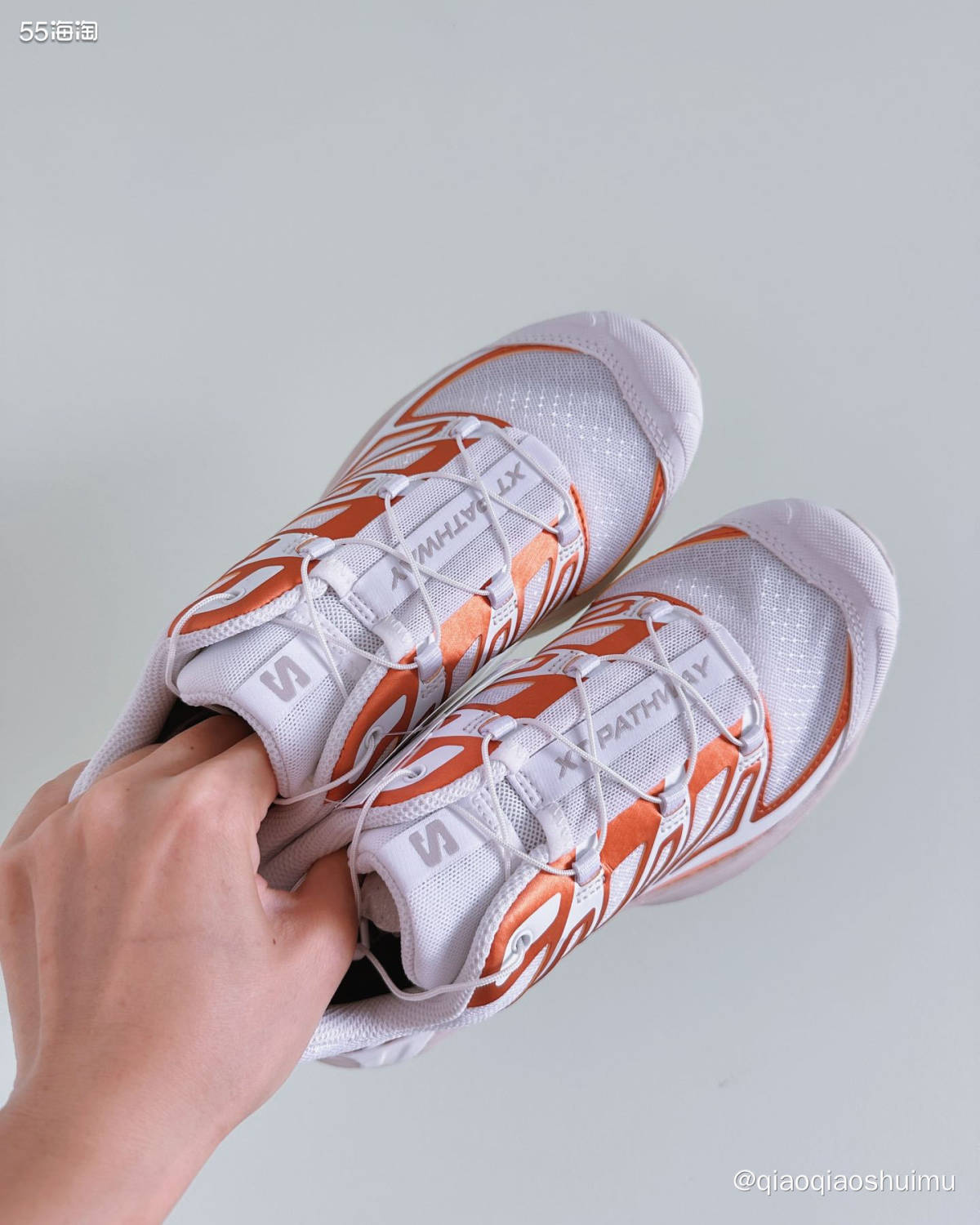 上次不是买了三双萨洛蒙嘛，结果白金那双有瑕疵，就退回去换货了