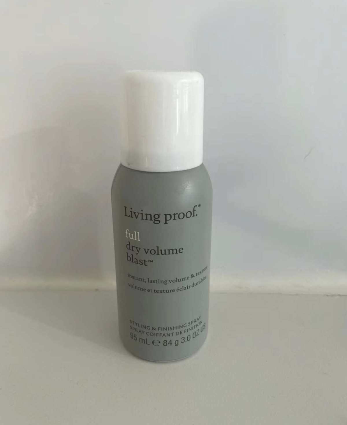护发品牌里面我比较好感的有living proof，用过它家