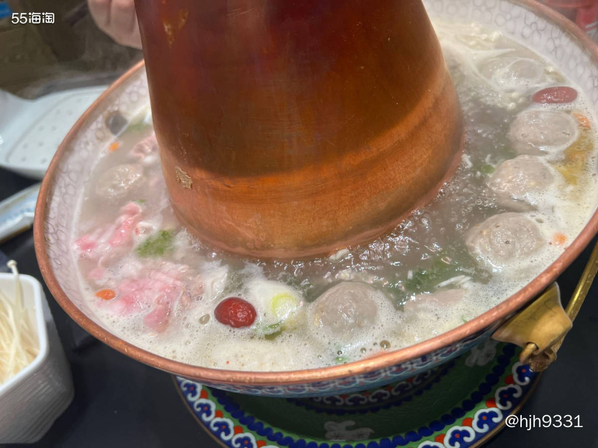 🎊下午出去办事，带着孩子一起。然后猪队友中饭没吃，他饿得前
