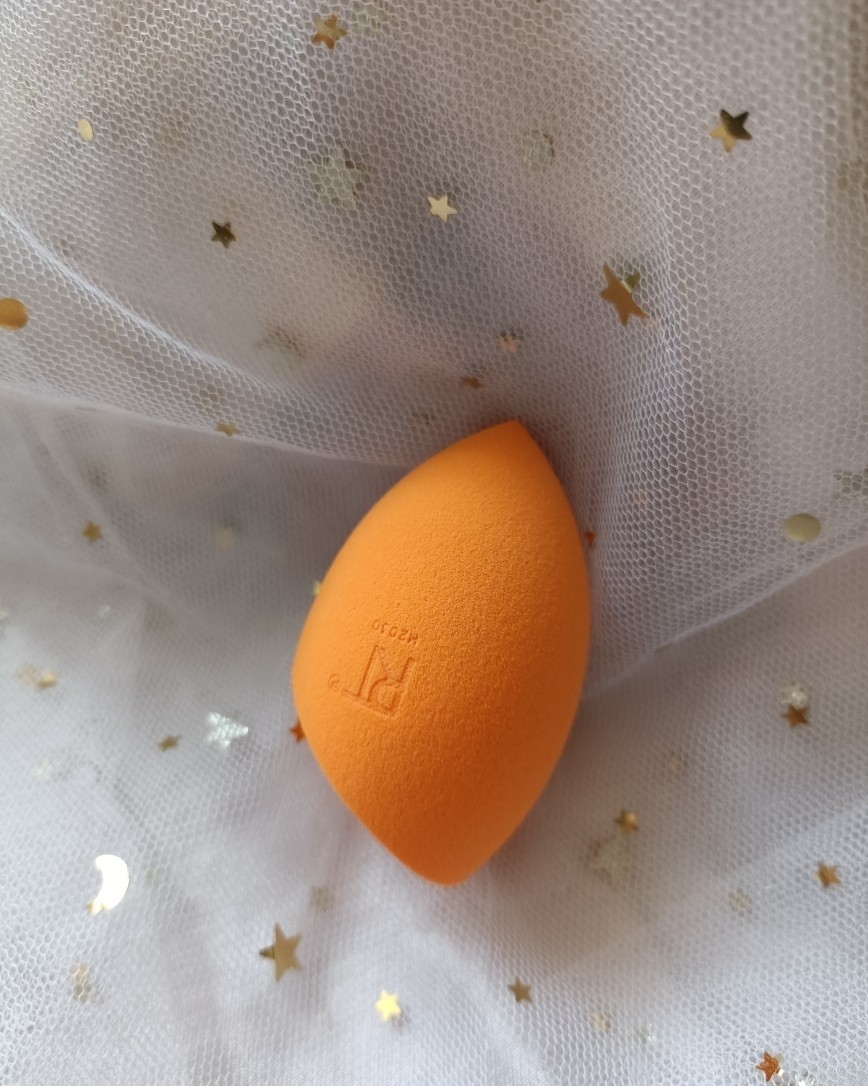 RT的美妆蛋也是美妆蛋的鼻祖了，以前真的买过好多这个美妆蛋！