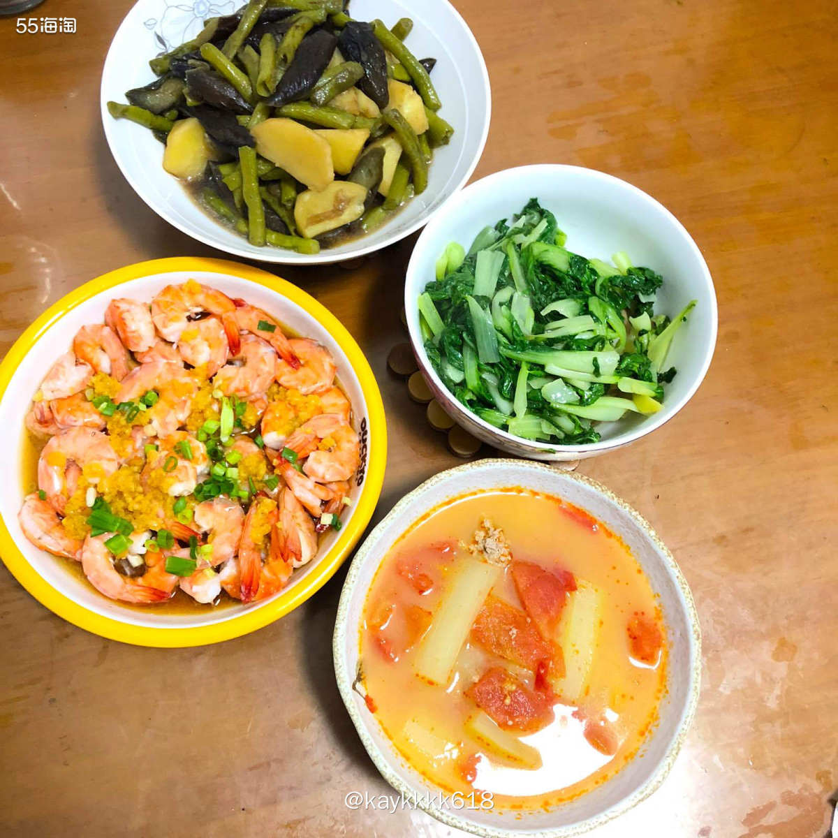 昨天家里又做了蒜蓉虾这个真不错，上次和同事去新白鹿也有点的这