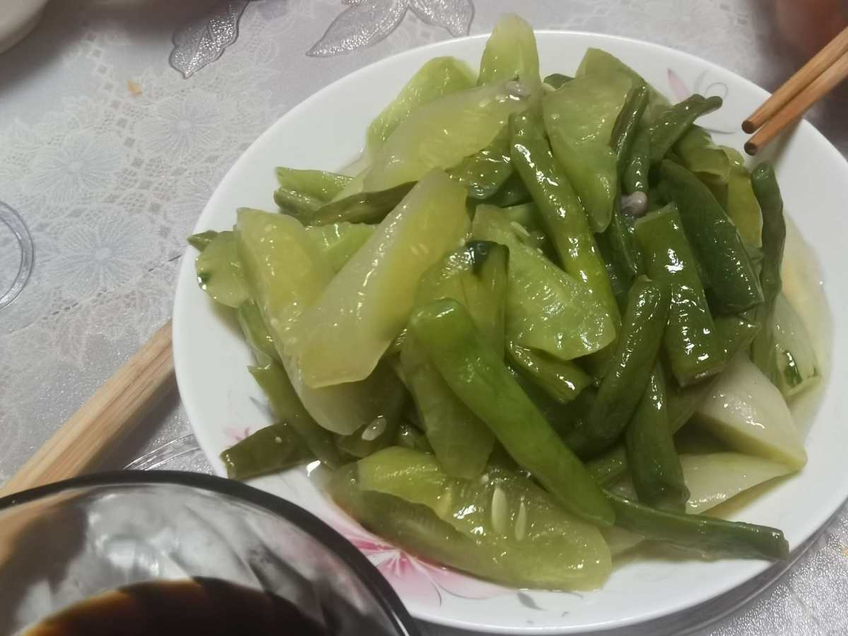 🌸好久没晒家常菜了，来分享一顿最近的晚饭。这顿饭是室友爸爸