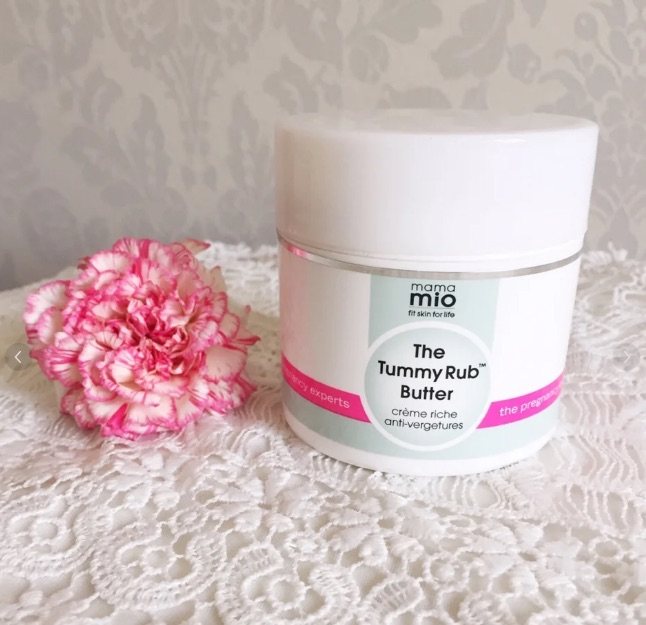 Mama Mio 妊娠纹按摩霜作为孕妈妈必备物品之一，在欧美