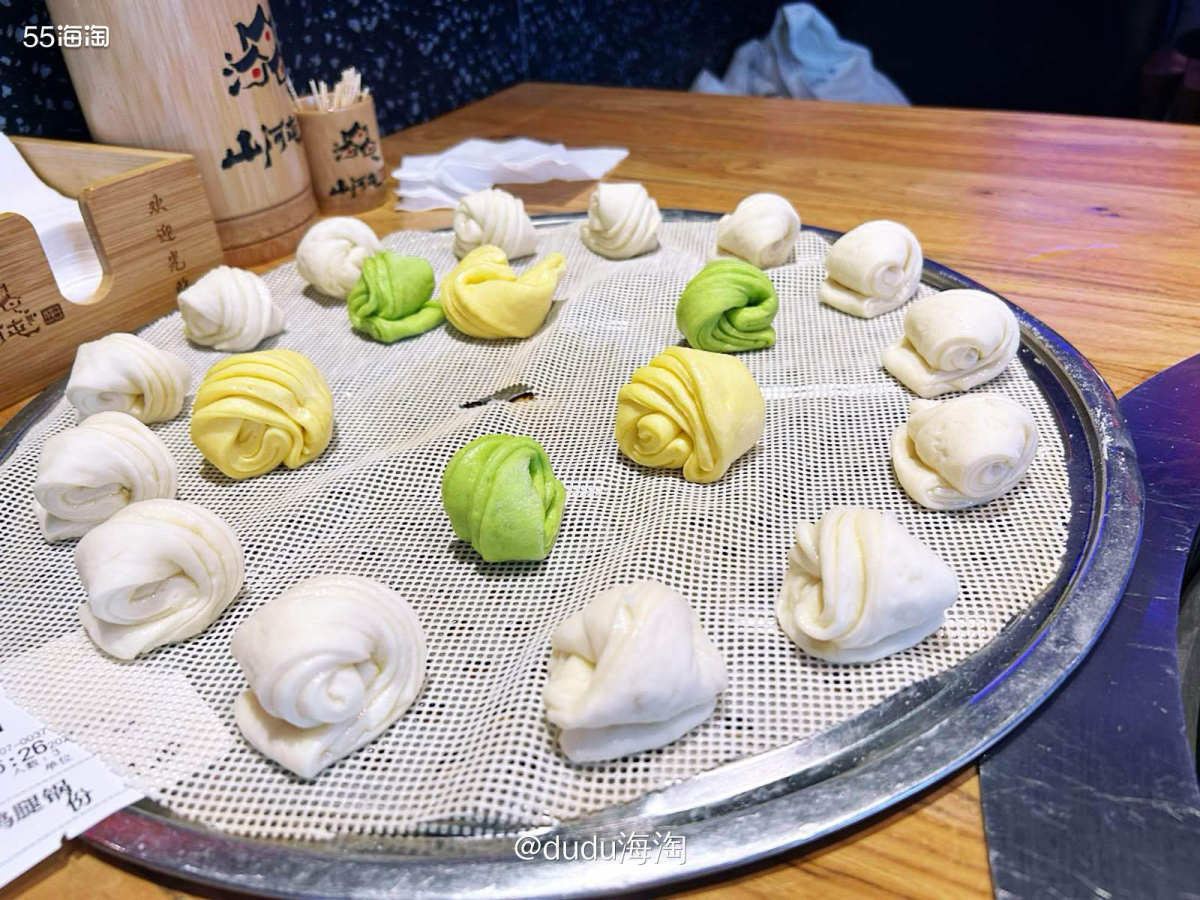 🌿今天中午全家都出来吃饭了，家附近这家山河屯开了很长时间一