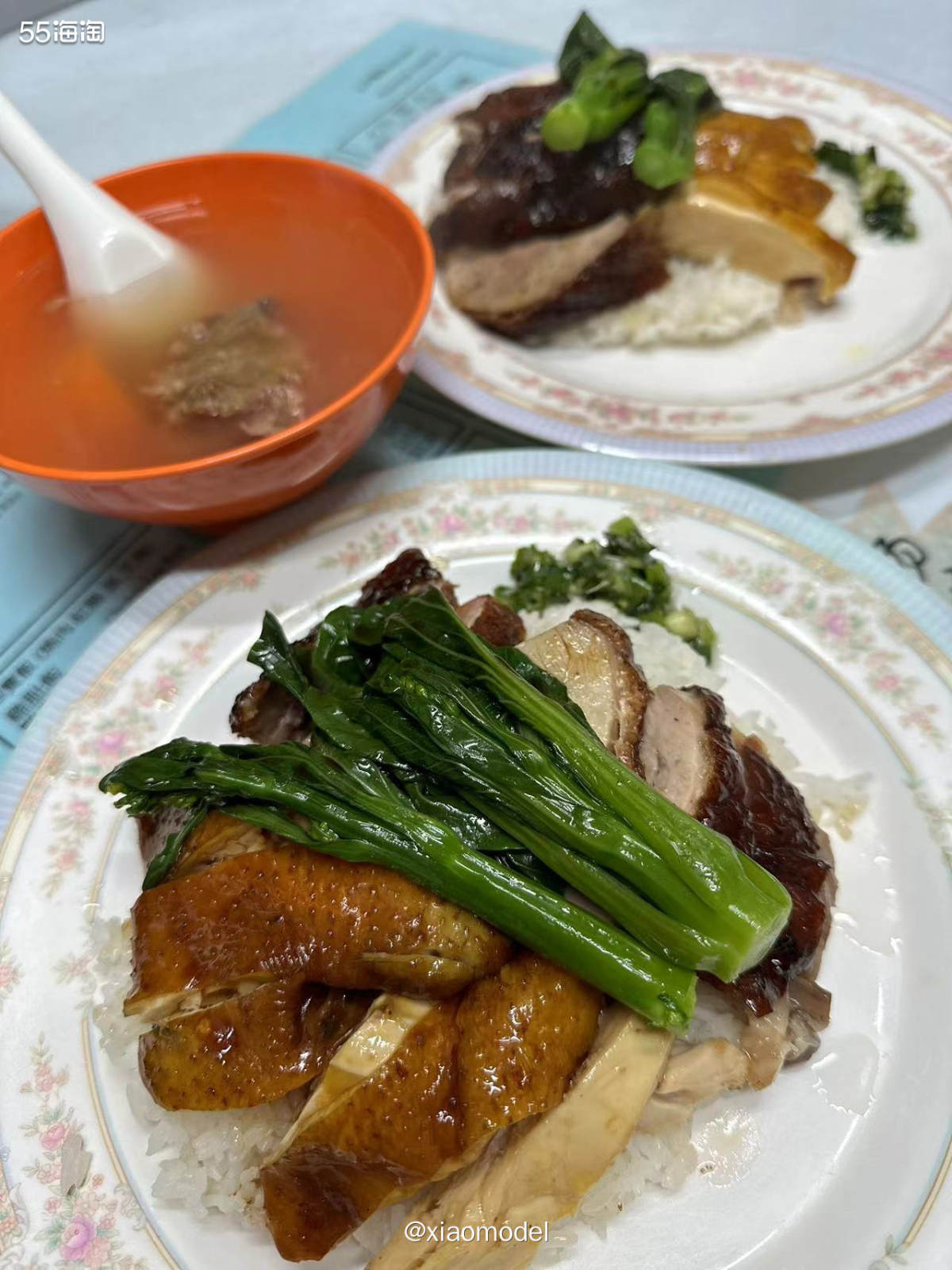 😀烧腊饭也是在港吃饭常见的，因为遍地是烧腊饭店。  🤣这