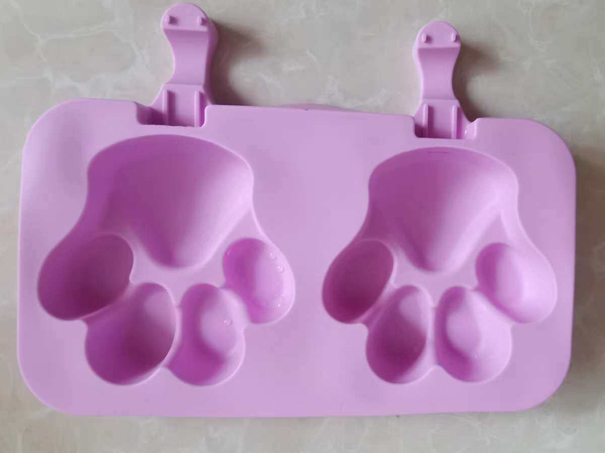 下单网站 淘宝网 下单商品 雪糕磨具，2连熊掌 下单金额 R