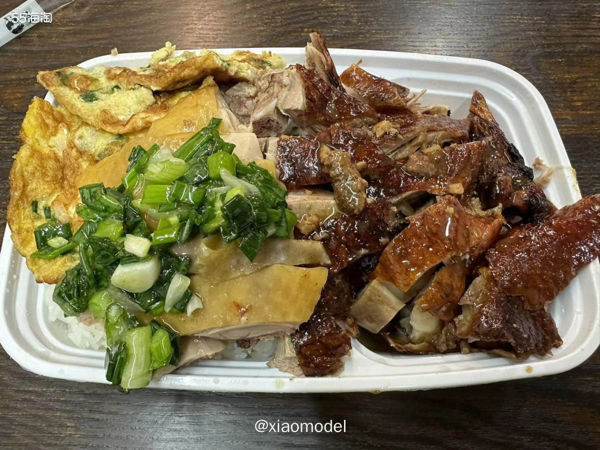 😀从香港回到内地，吃啥都觉得便宜，酒店的房间也宽敞又明亮，