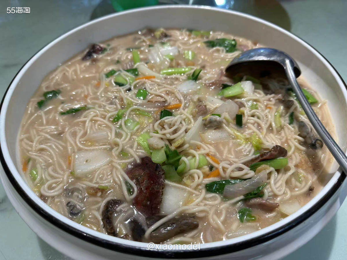 😜这是出差最后两天晚上，朋友请客去吃的莆田菜。不晓得怎么回