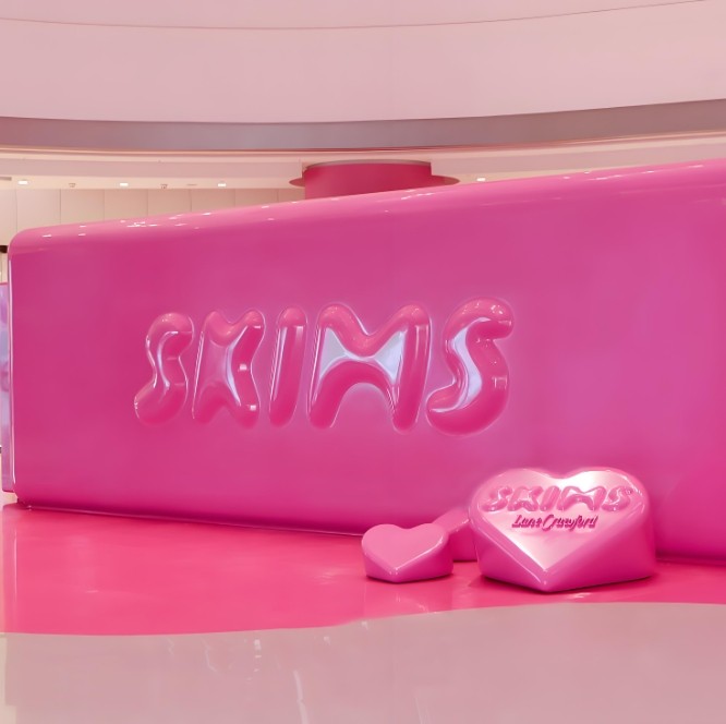 Skims怎么选尺寸？尺码有哪些？Skims作为网红品牌，近