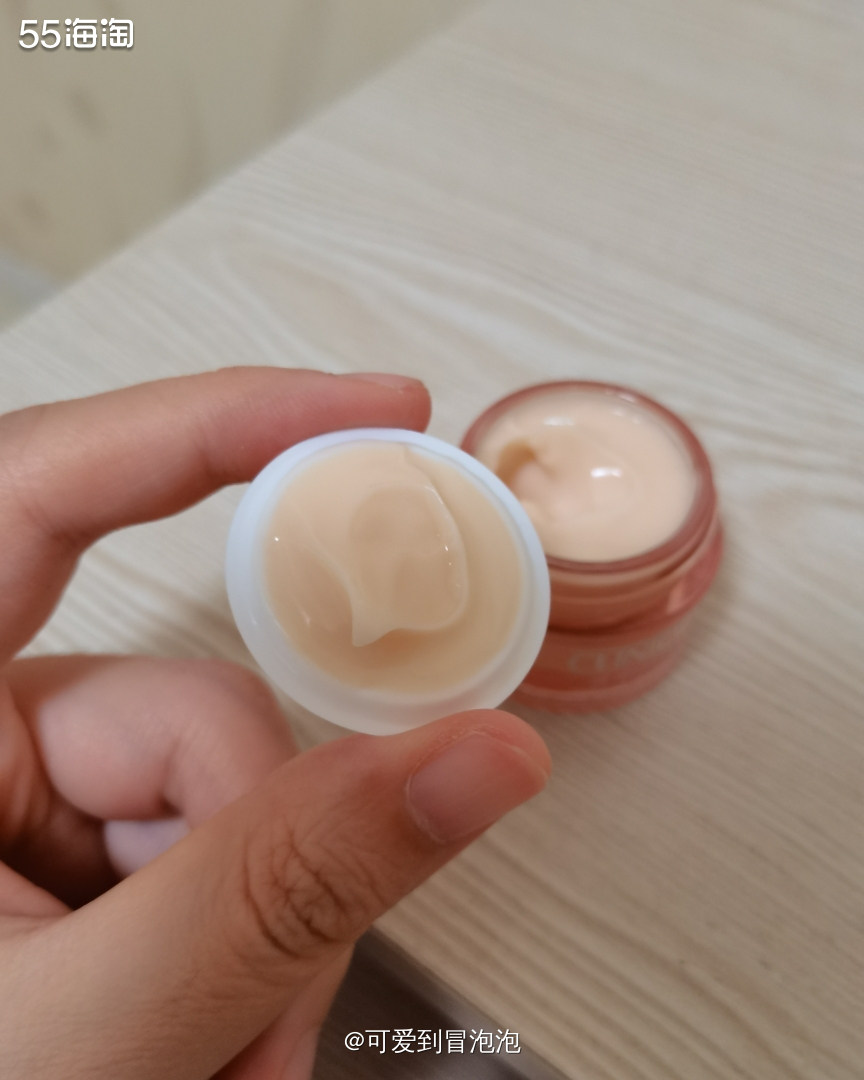 海淘老鸟肯定都用过倩碧家产品，但是我很少用他家眼霜！前面刚搜