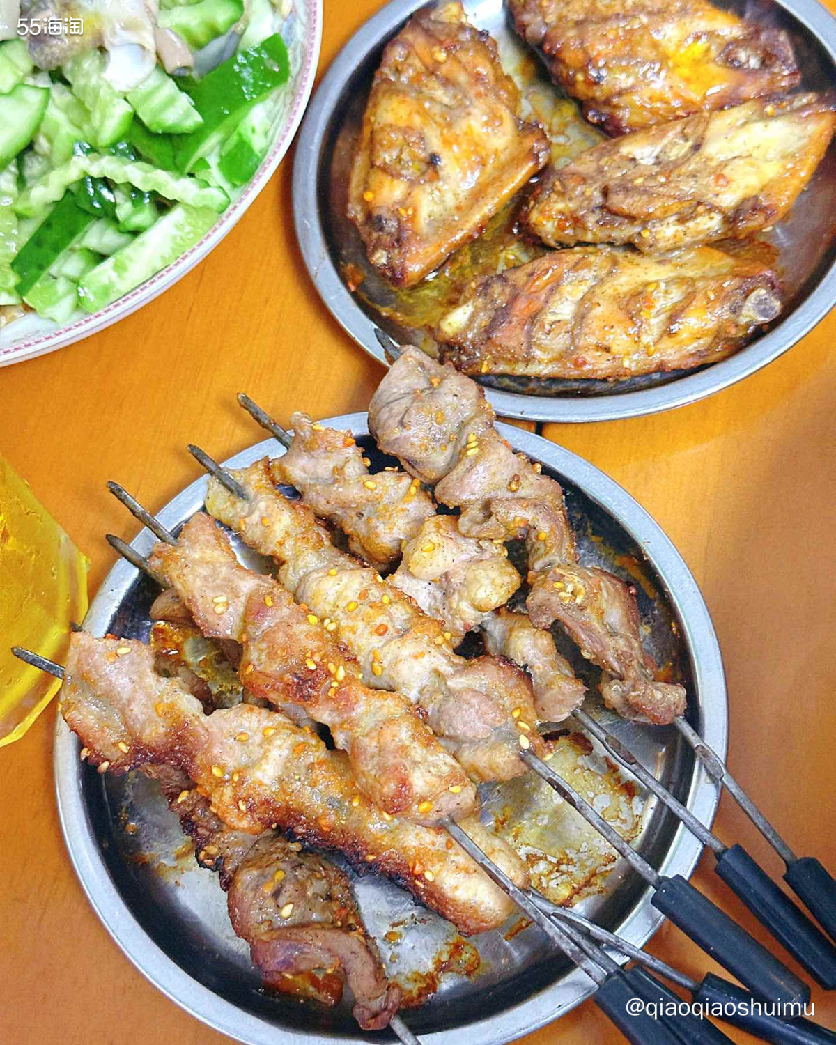 抽空回趟老家，这次选了中午的票，到家刚好晚餐。还没下车我妈就