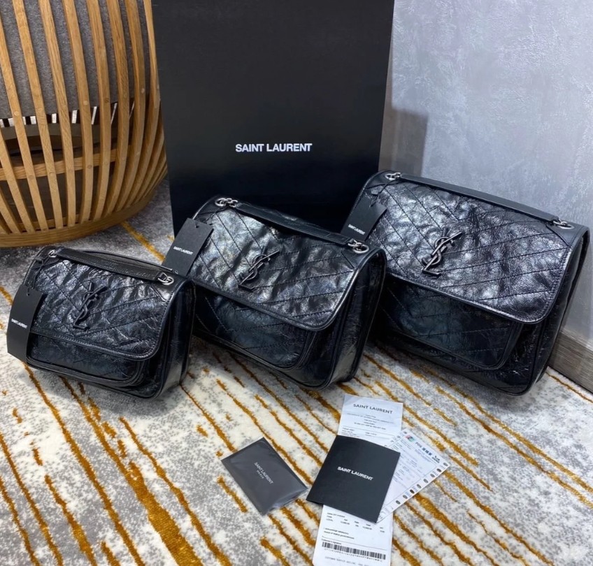 有喜欢YSL NIKI包包的小伙伴吗？niki整体造型简约大