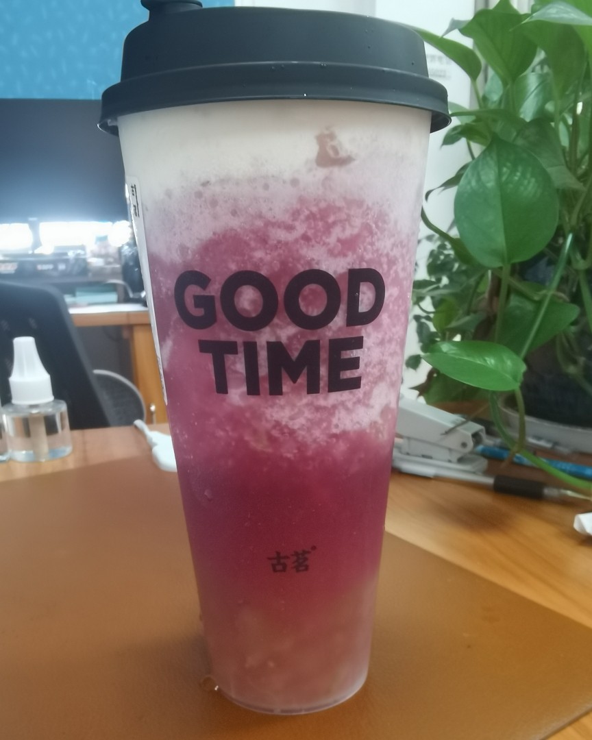 🌸前几天去yi配中yao，中饭就附近吃了，去了汉堡王，三个