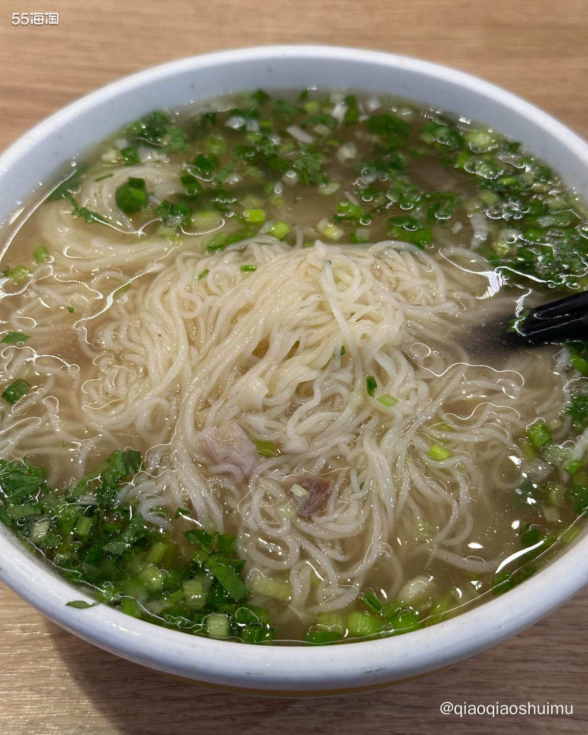 昨天下午，爸妈带娃返京，收拾好了之后去吃晚饭。 依据“上车饺