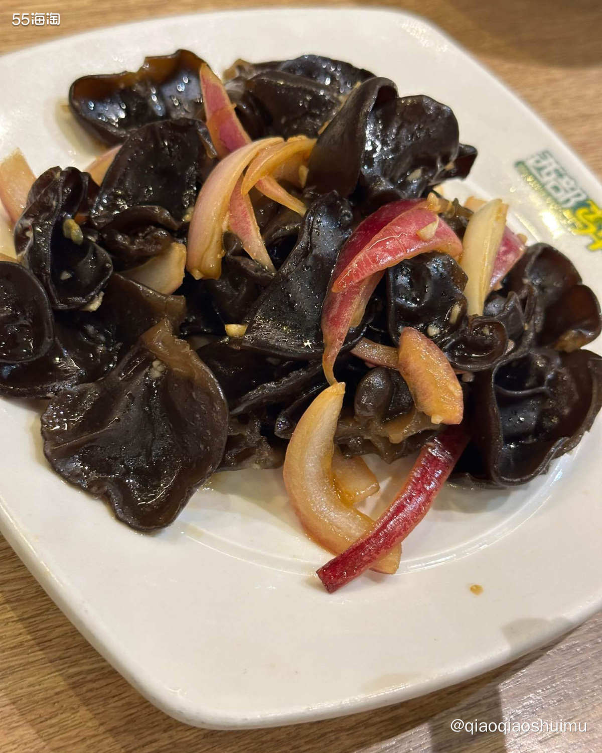 昨天下午，爸妈带娃返京，收拾好了之后去吃晚饭。 依据“上车饺