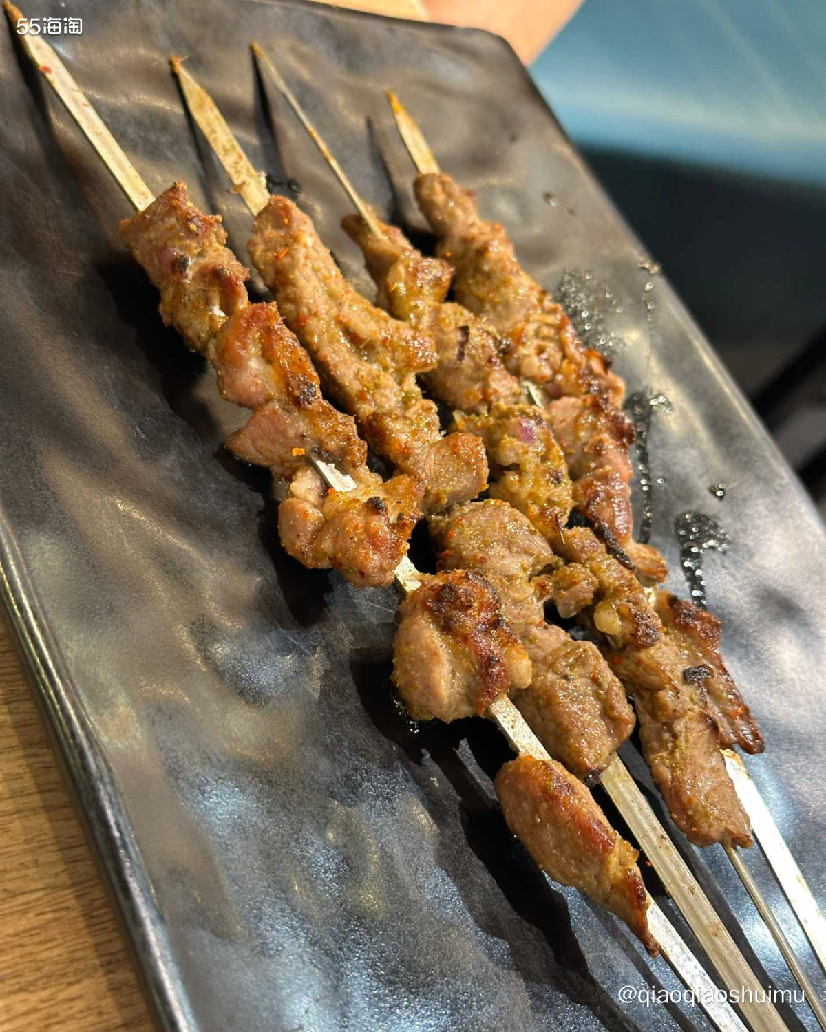 昨天下午，爸妈带娃返京，收拾好了之后去吃晚饭。 依据“上车饺