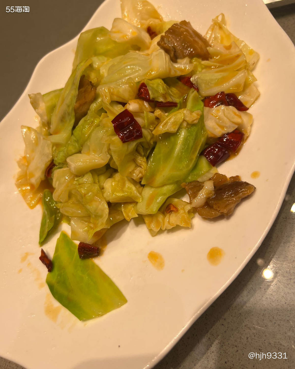 ✨我们基本都是晚上8点之后出去觅食，本来想去吃嗲嗲椰子鸡，以