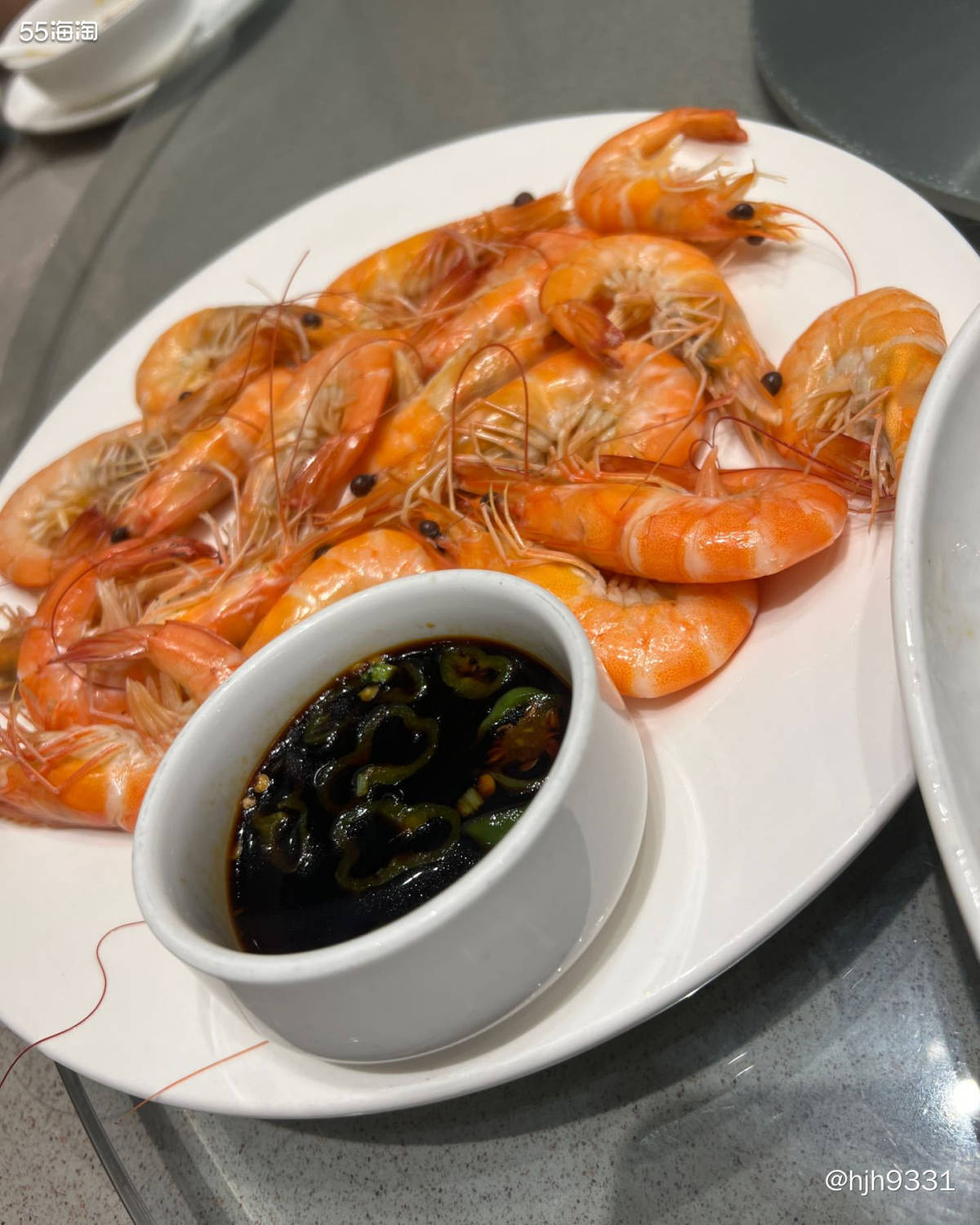 ✨我们基本都是晚上8点之后出去觅食，本来想去吃嗲嗲椰子鸡，以