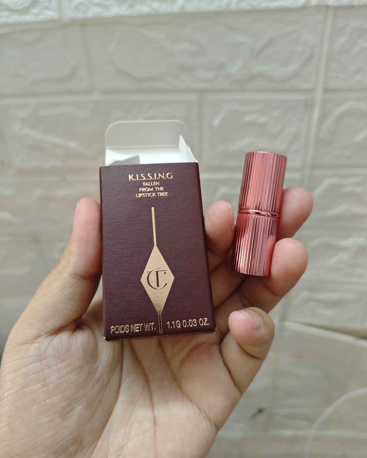 8月的第一天就收到一个包裹了，转国给我的惊喜呢～  ✨这个包