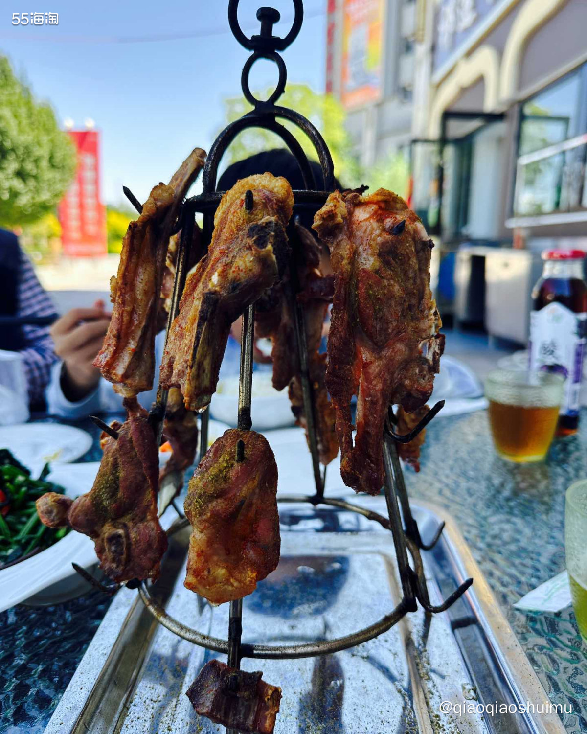 昨天去沙漠回来，累得不想动，就在住的地方附近吃了点饭。这里当