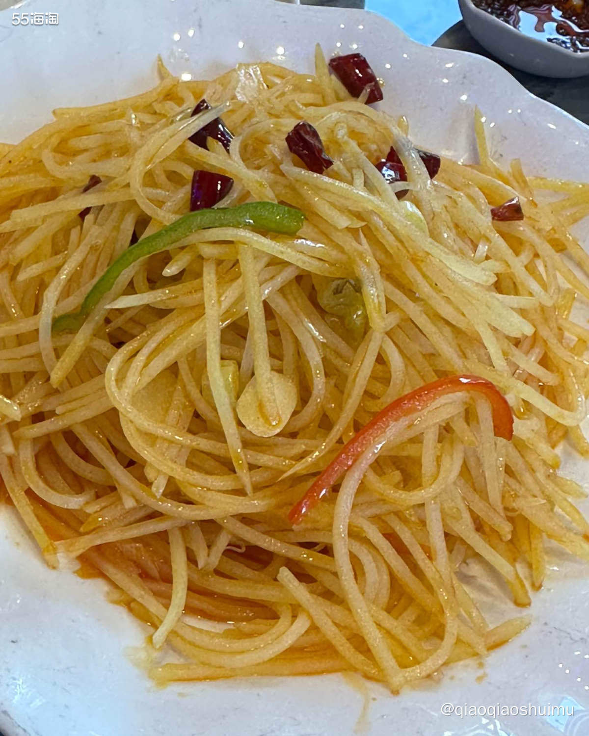 在兰州就听说了大名鼎鼎的阿西娅西北妈妈菜，但没时间吃。这次在