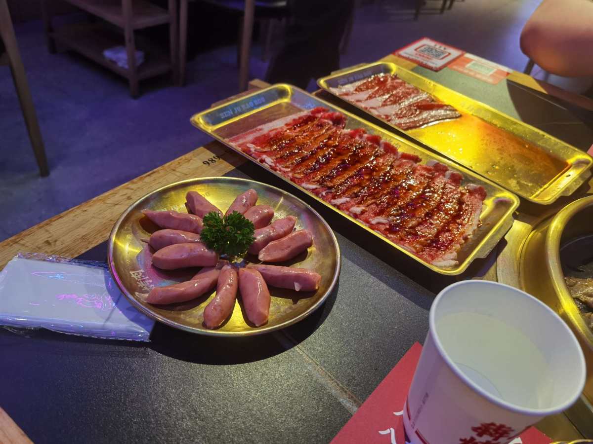 🌸来补美食帖了，先晒一顿月初的烤肉！月初在杭州玩并且住宿了