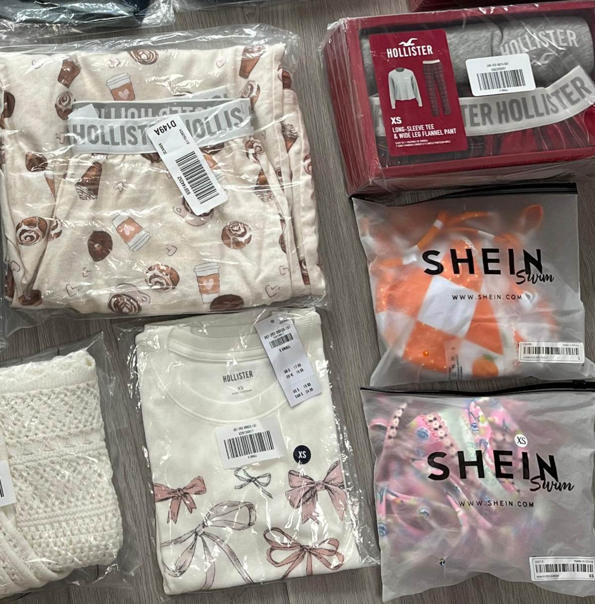 购买网站：shein官网 购买商品：比基尼花色*1 黄色*1