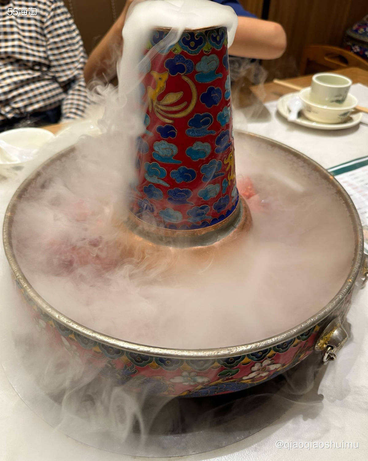 在北京时其实听过冰煮羊，但一直没尝试过。来银川搜到这家满火，