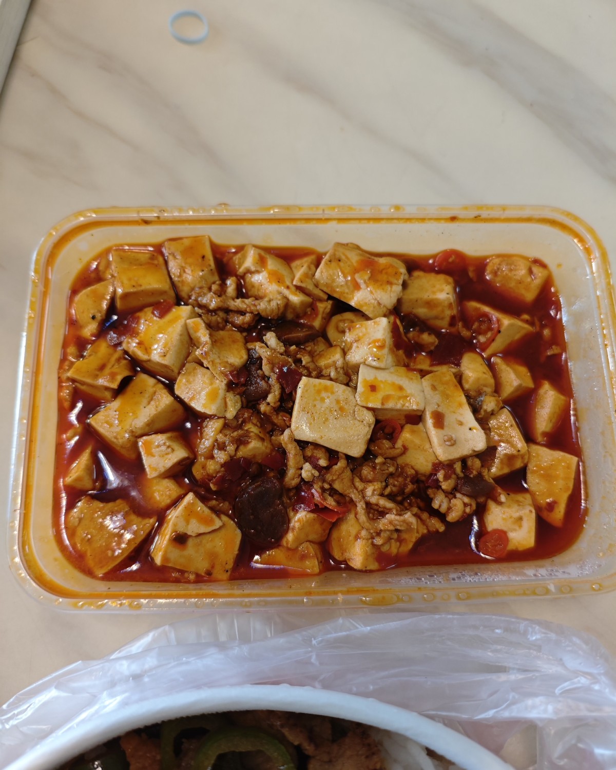 这几天想吃麻婆豆腐，我今天还自己做了一份，味道也挺好的，昨天