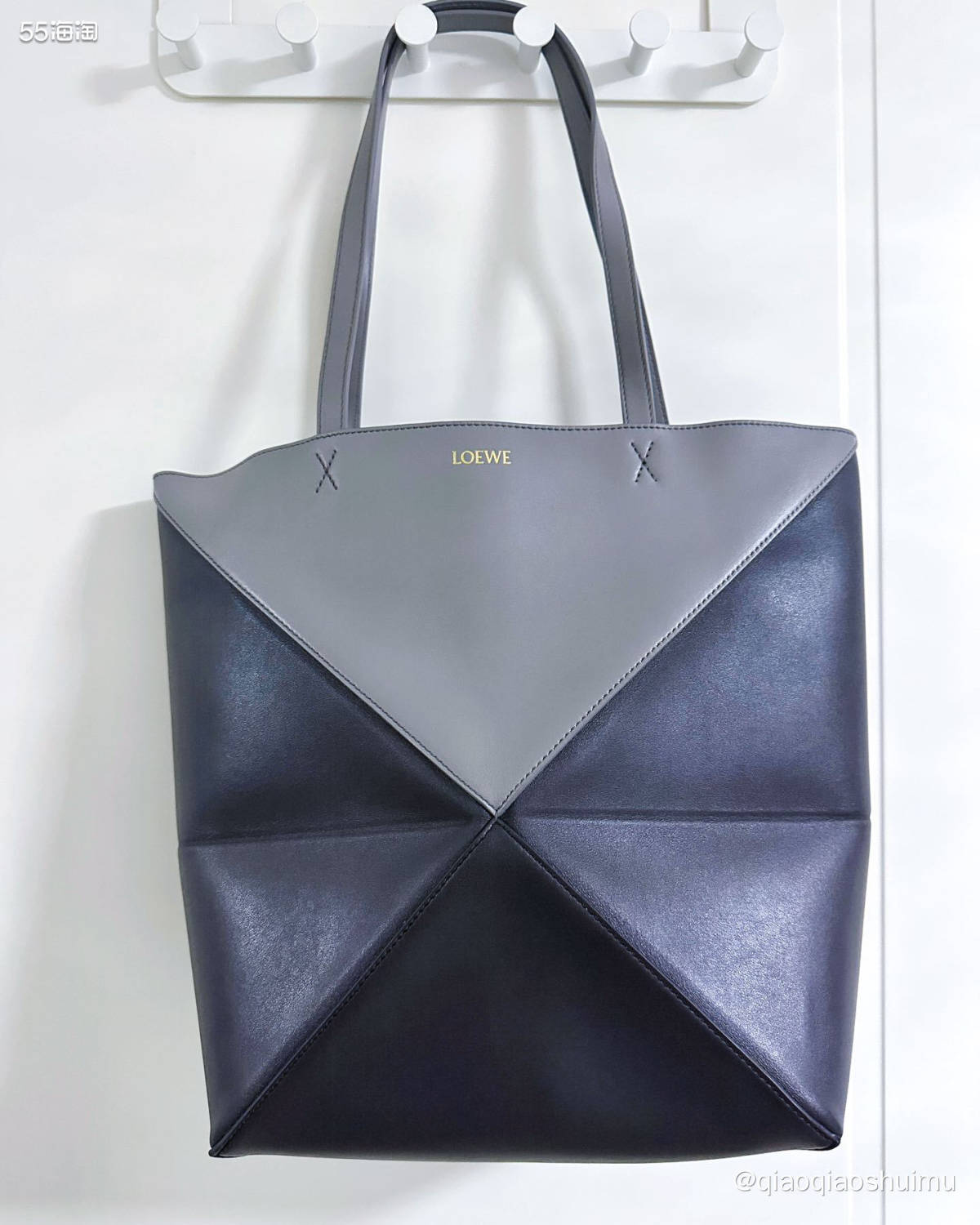 这个包早在去年底就看上了，忍着没买，谁知今年出了拼色，忍不住