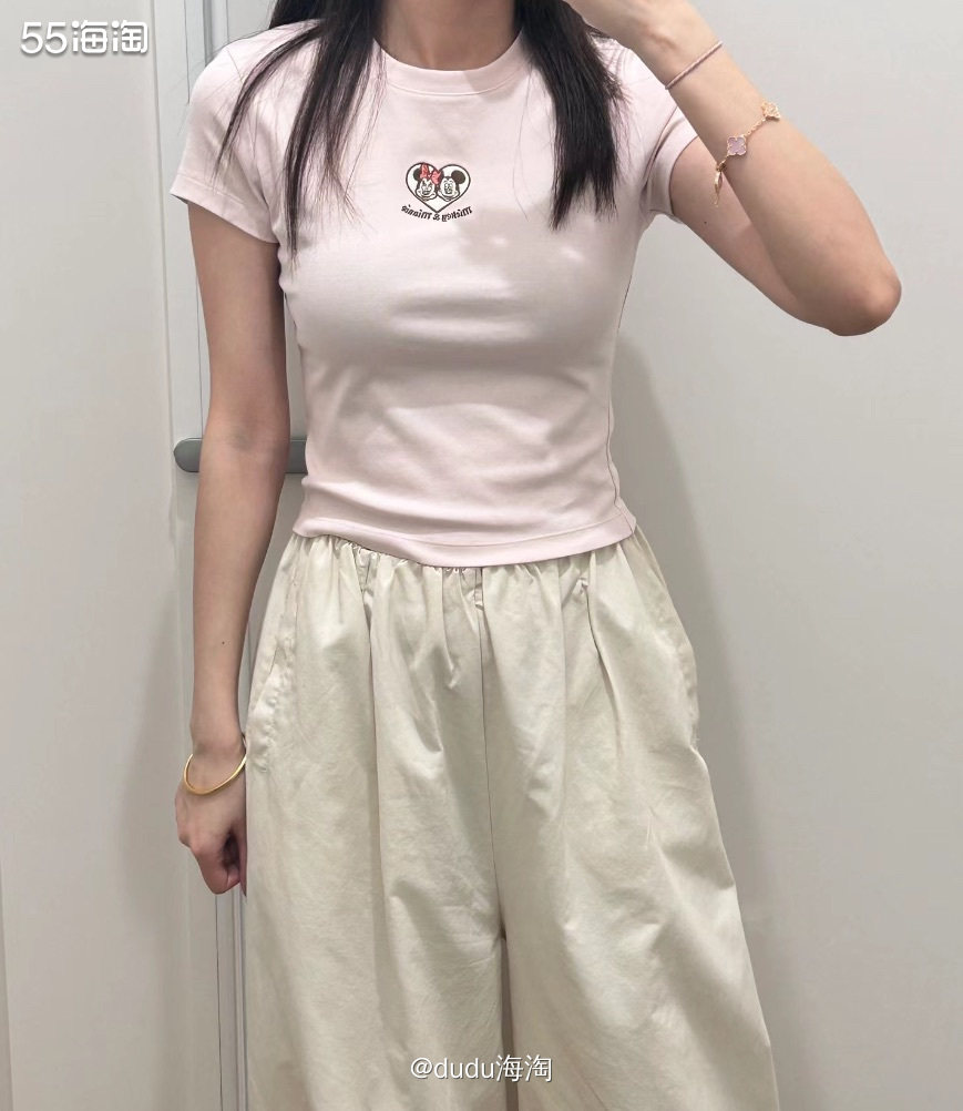 🌿最近爱上了优衣库的辣妹T恤，前前后后买了好几件，尤其是和