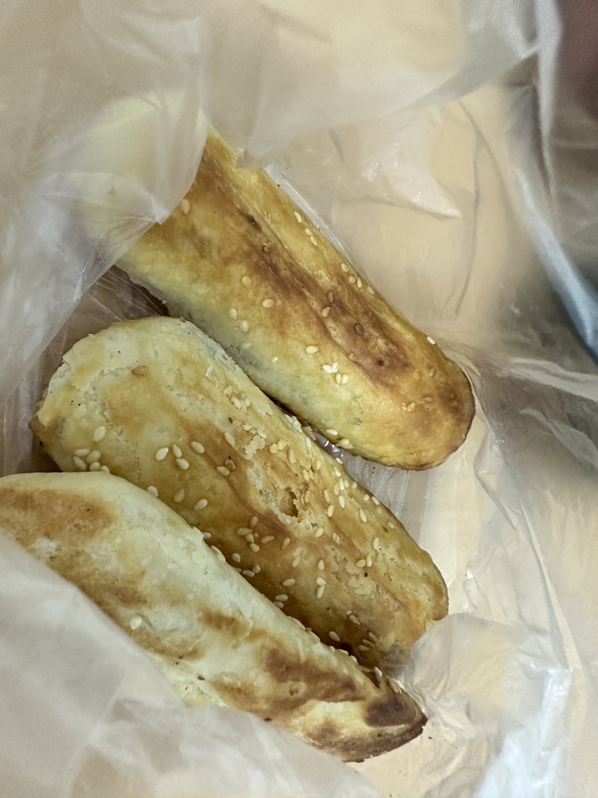 这次来分享一下南京的又一特色小吃鸭血粉丝汤。超级鲜，里面是粉