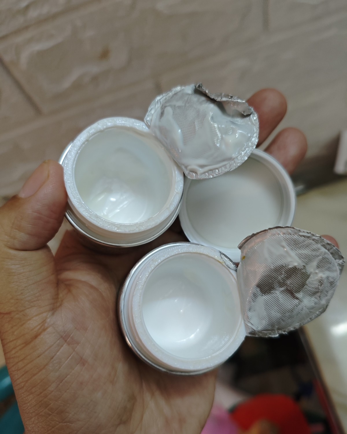 之前在dermstore大礼包里面买到的两个香缇卡面膜也空瓶