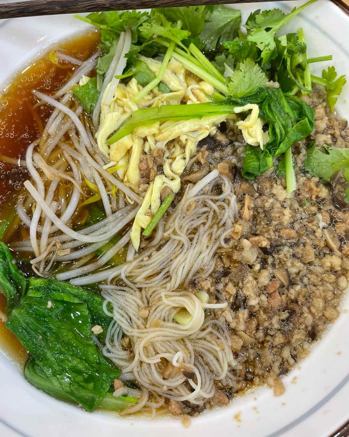 🍜这几天突然很想吃肉沫粉干汤，这是我小时候最喜欢吃的主食了
