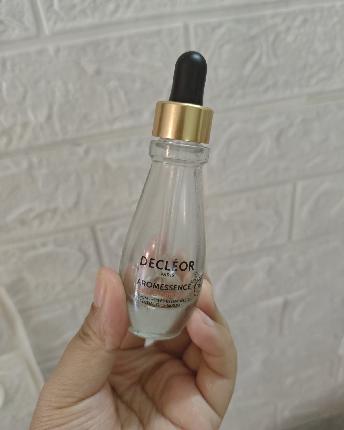 我是一个非常喜欢用油的人，精华油特别喜欢，最近就空瓶了一个！