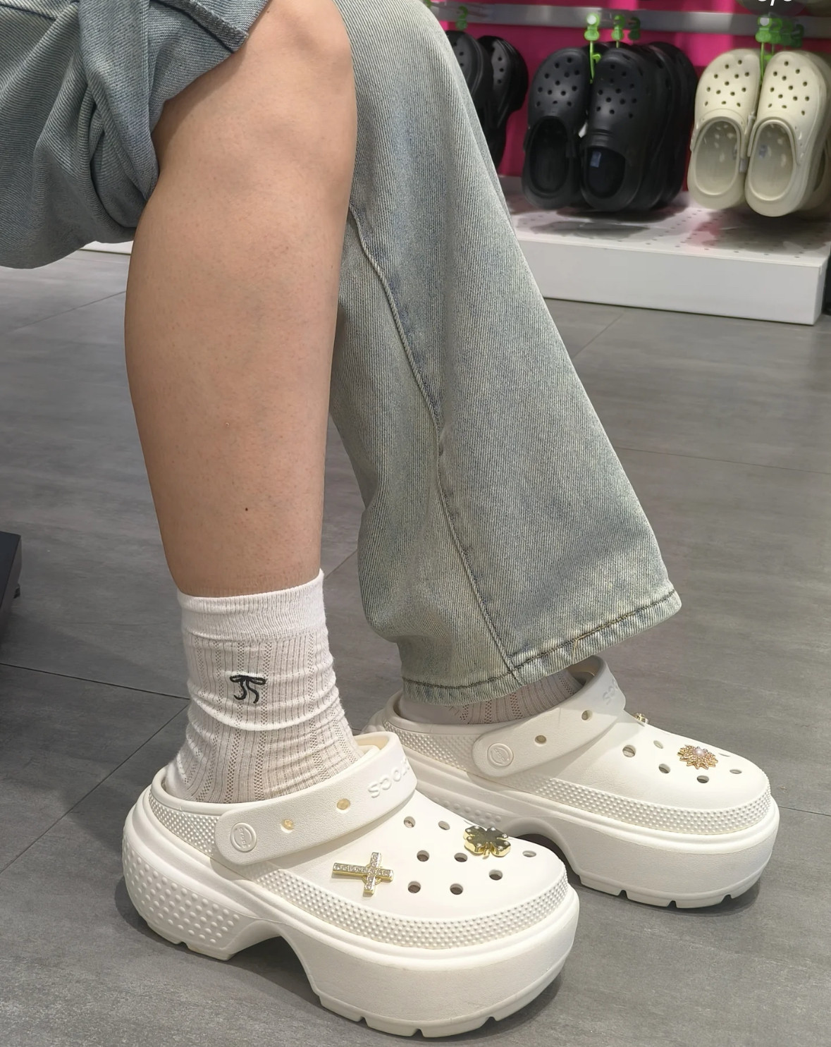 雪屋这款是真的特别重！而且跟高很高！所以一开始我都没怎么敢买