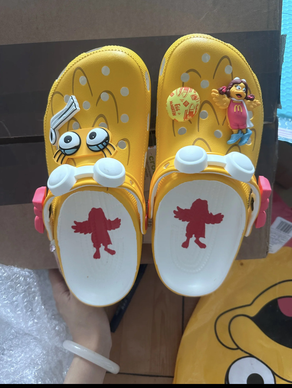 麦当劳联名是新晋crocs顶流哦！原因不多说，大家肯定都知道