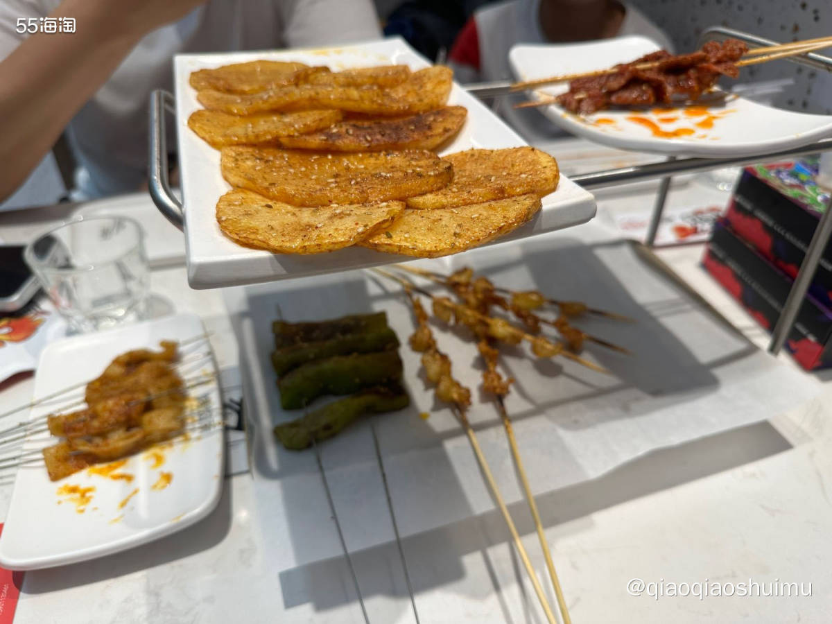 饿了三天，点了两斤，今天这两顿，估计全回来了…… 晚上去吃烤