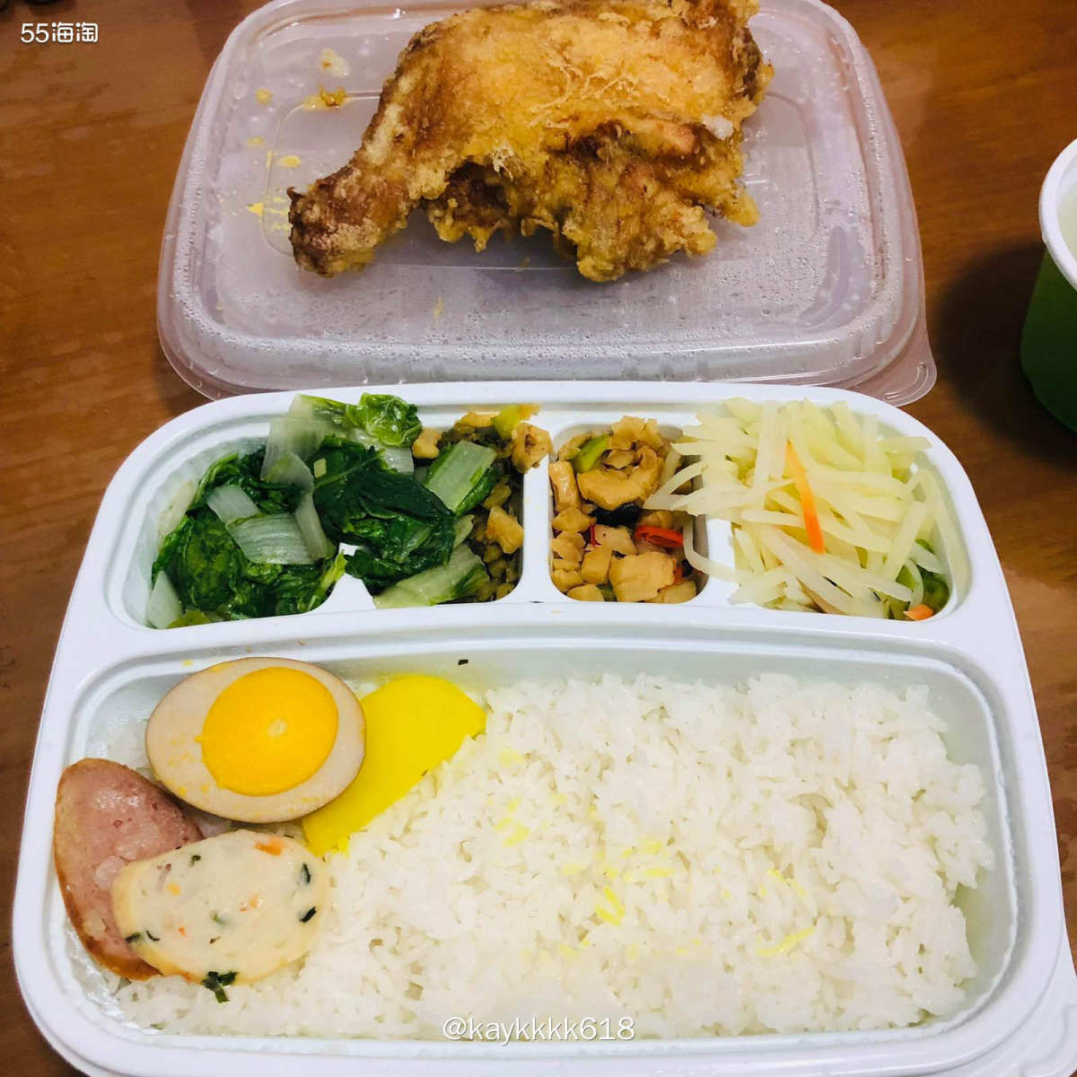 今天正好中秋节但是也正常搬砖，爸妈去外婆家吃饭了，中午自己解