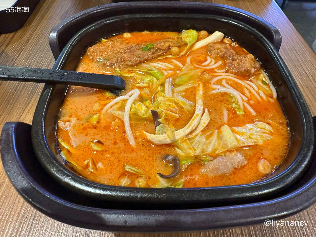 城市特种兵打卡的一天，为了节省时间吃的都是简餐，中午吃的是连