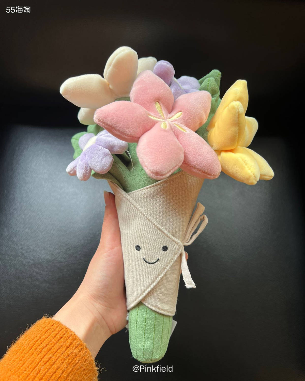 🌸今年年初，审美一流的 Jellycat上新了这款手捧花，