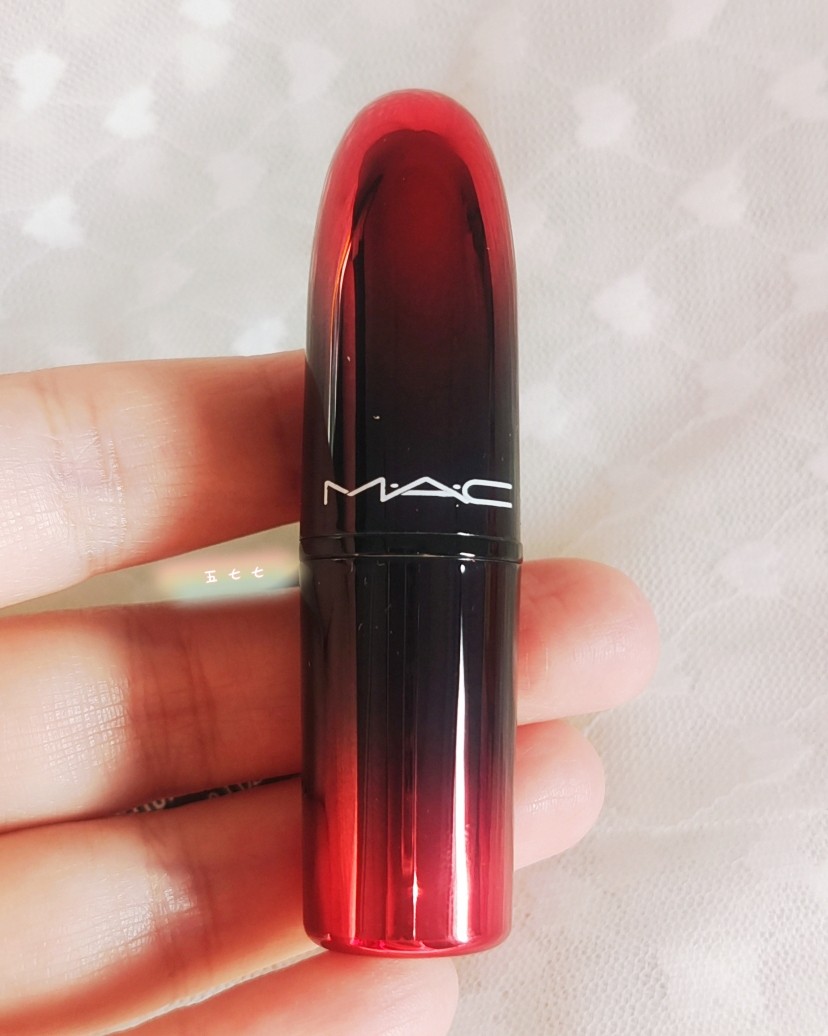 MAC家口红我自己就有好几只，真的很好用，颜色很正，肤感很好